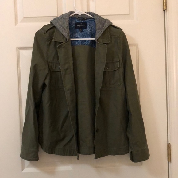 American Eagle Outfitters Jackets & Blazers - *Army green hooded American eagle jacket*
